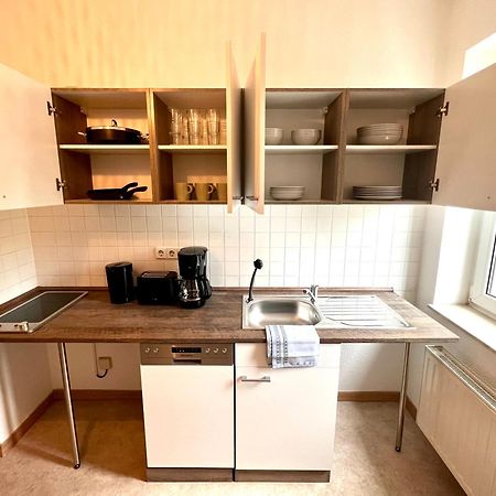 Vollausgestattet, Grosszuegig & Zentral Fuer Bis Zu 4 Apartment Magdeburg Exterior photo