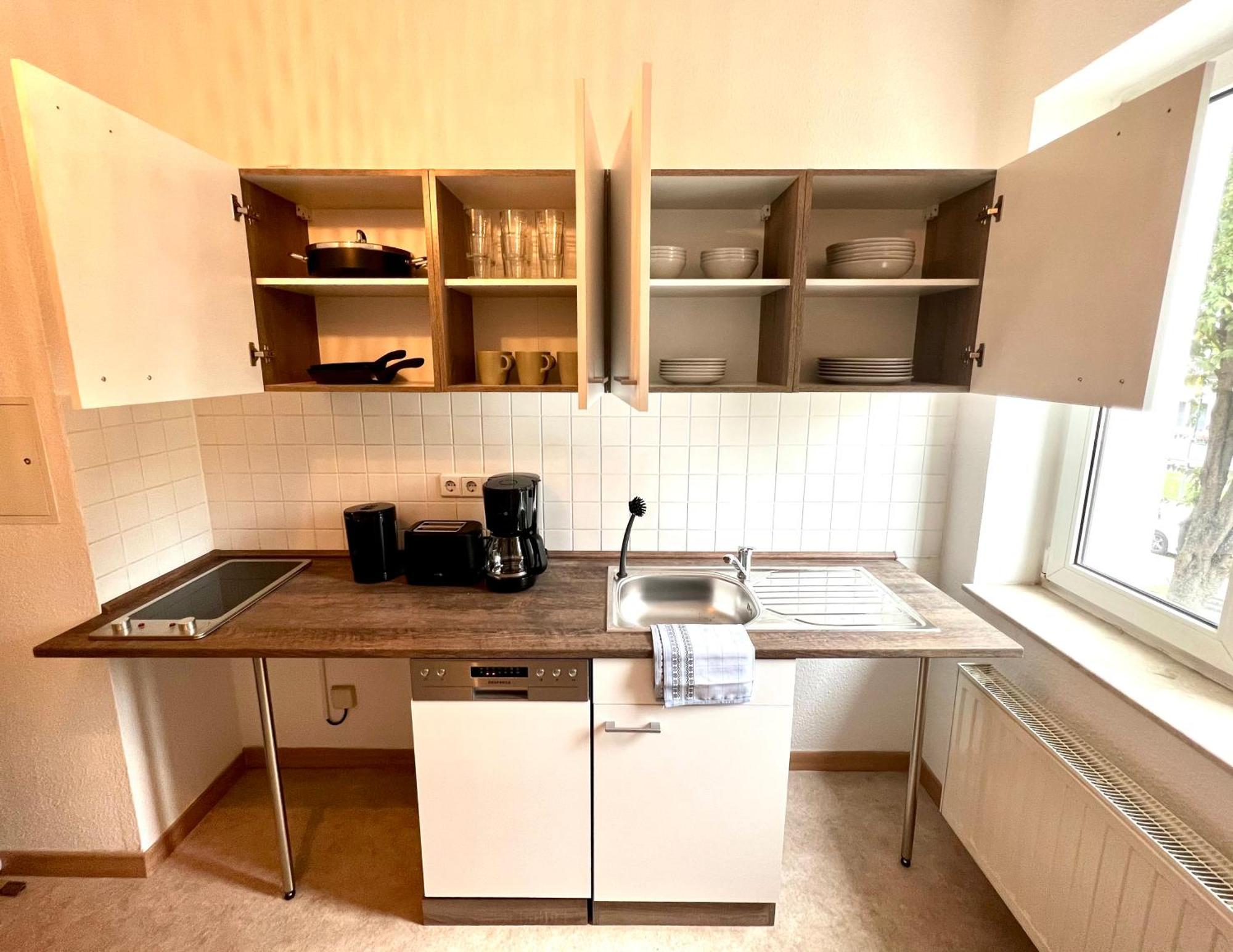 Vollausgestattet, Grosszuegig & Zentral Fuer Bis Zu 4 Apartment Magdeburg Exterior photo