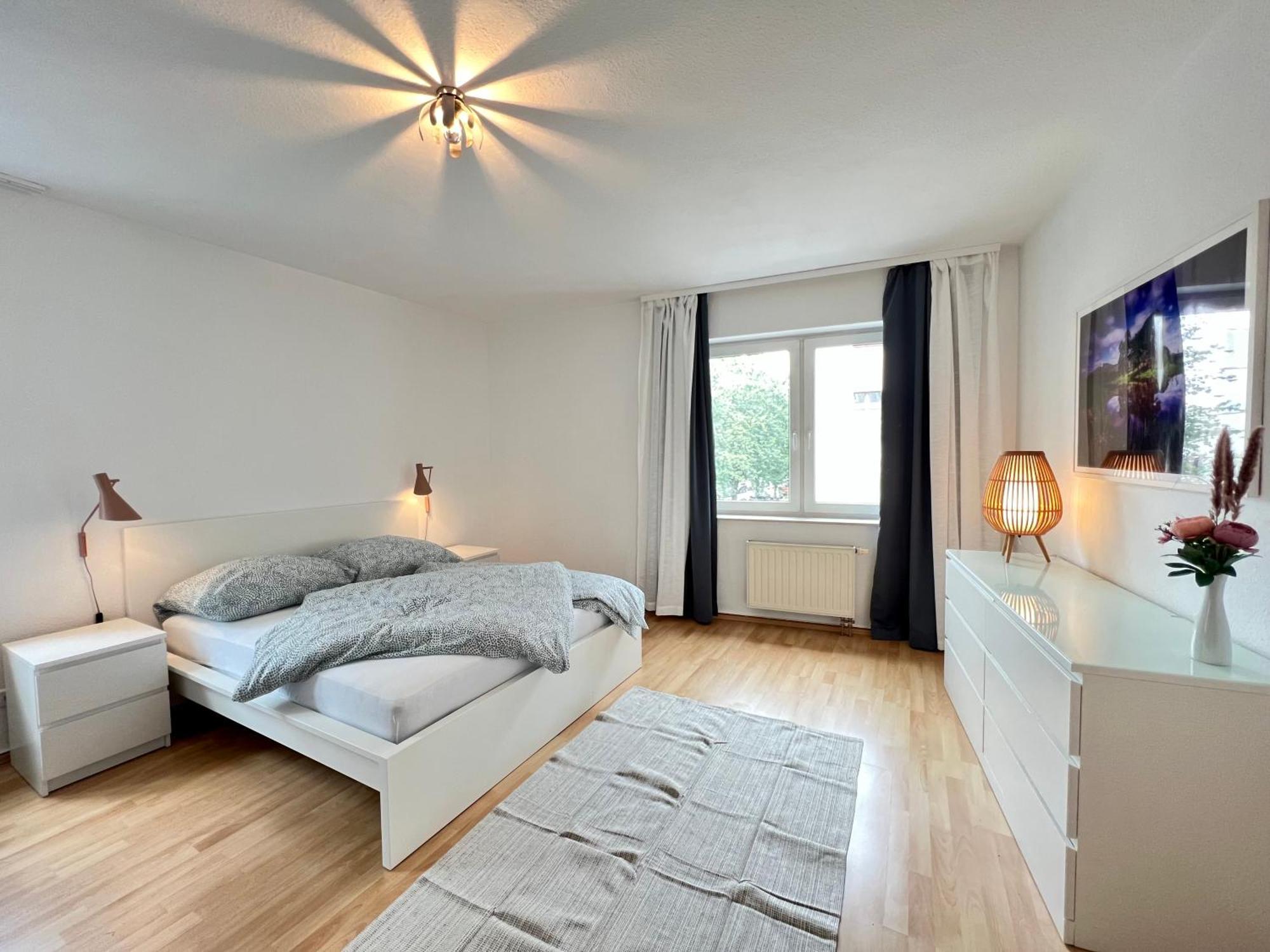 Vollausgestattet, Grosszuegig & Zentral Fuer Bis Zu 4 Apartment Magdeburg Exterior photo